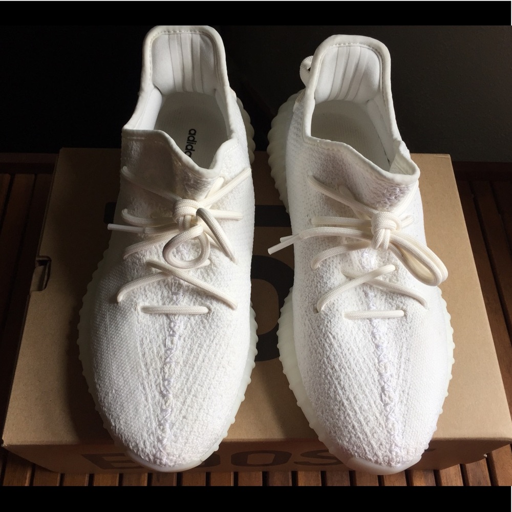 YEEZY’S - Picture 2 of 8